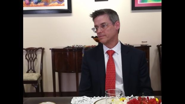 Vicesecretario de EEUU: "Es fundamental el respeto al pluralismo político y la libertad de expresión"