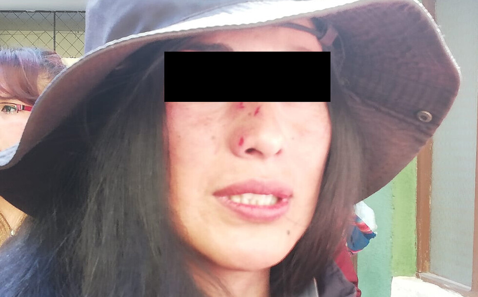 Engraparon su auto y agredió todo a su paso