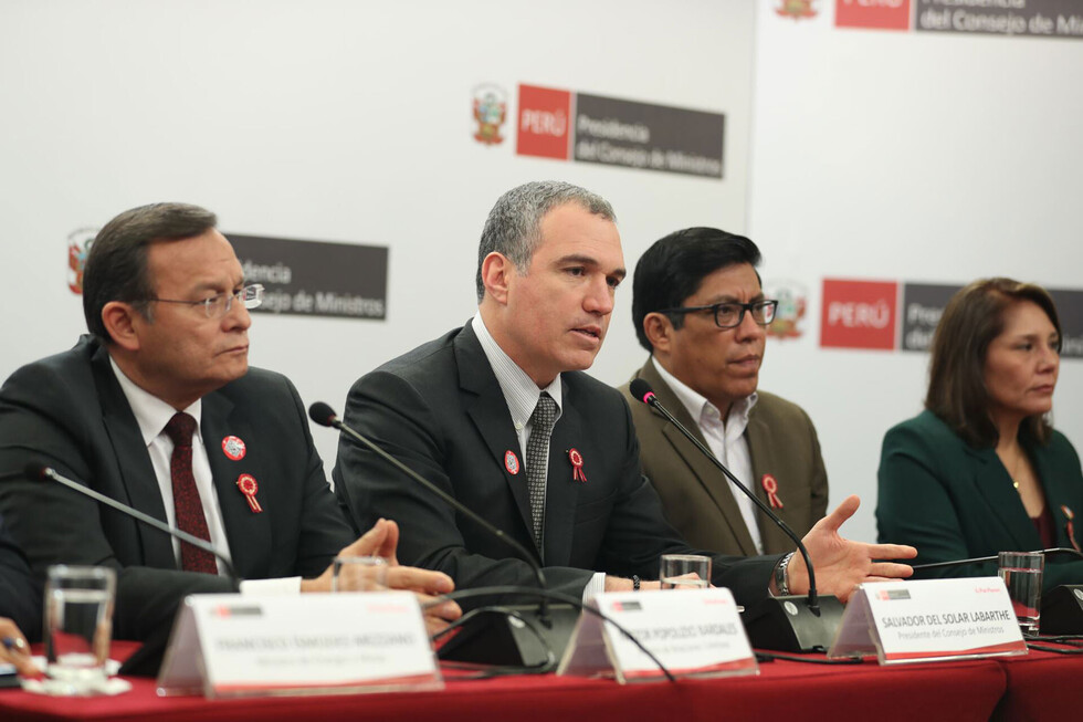 Gobierno peruano busca adelantar las elecciones