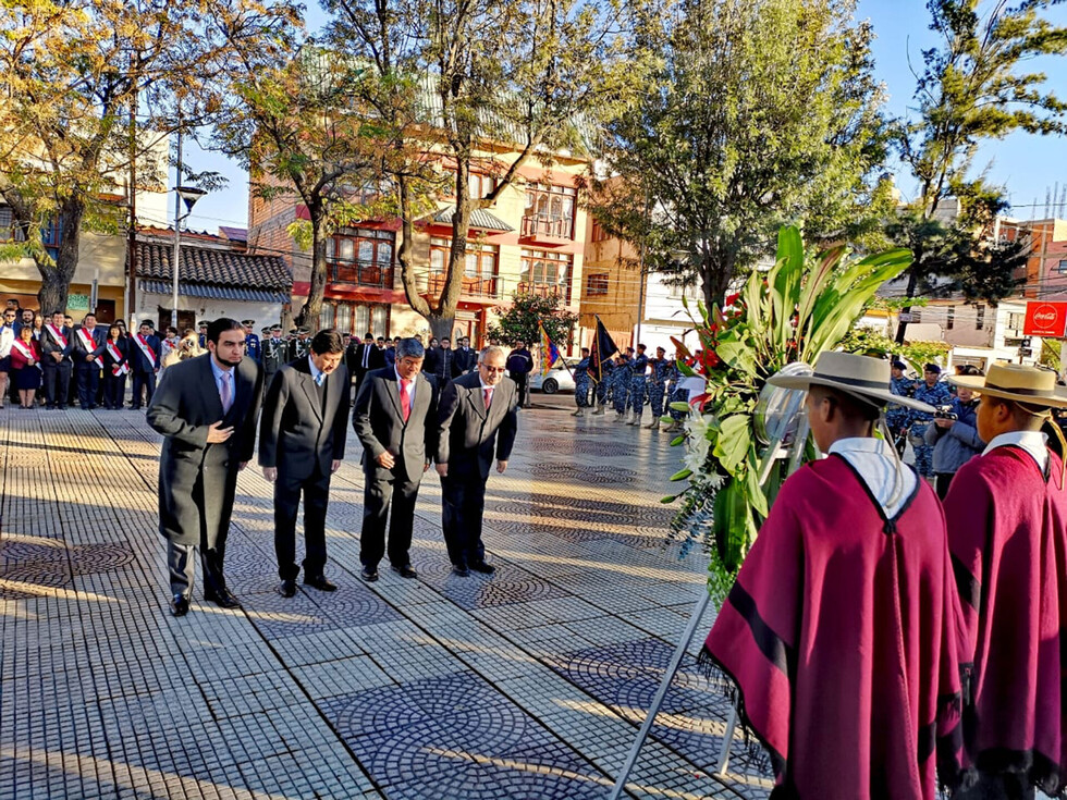 Ofrendas florales, tedeum y desfile marcó la fiesta patria en Tarija