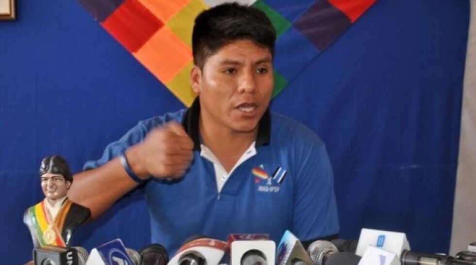Loza justifica la compra de muebles