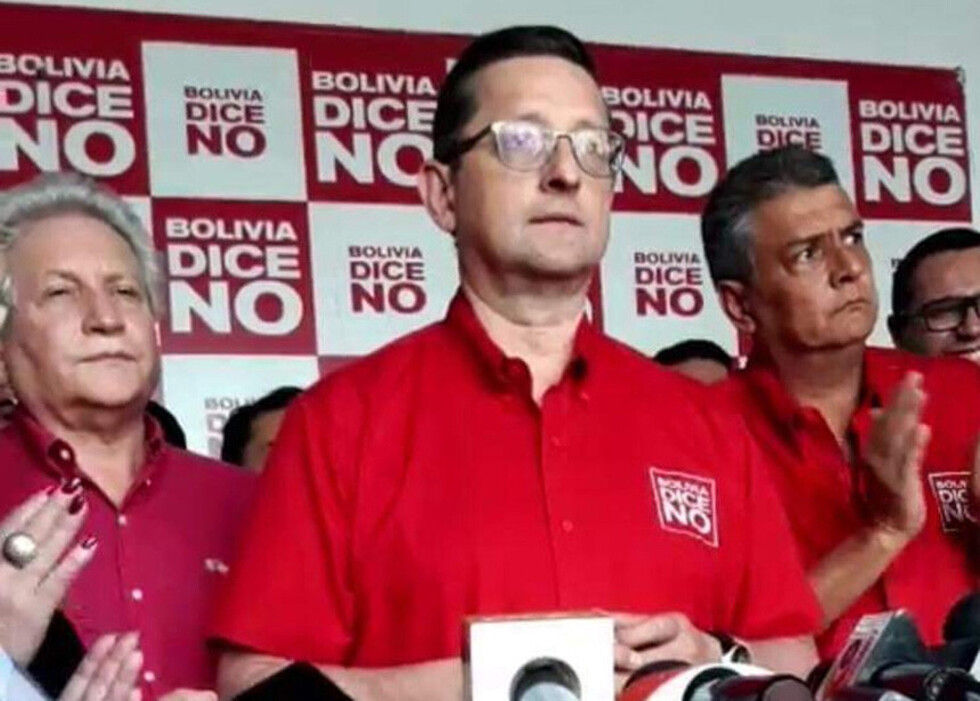 Óscar Ortiz aún no define a su acompañante