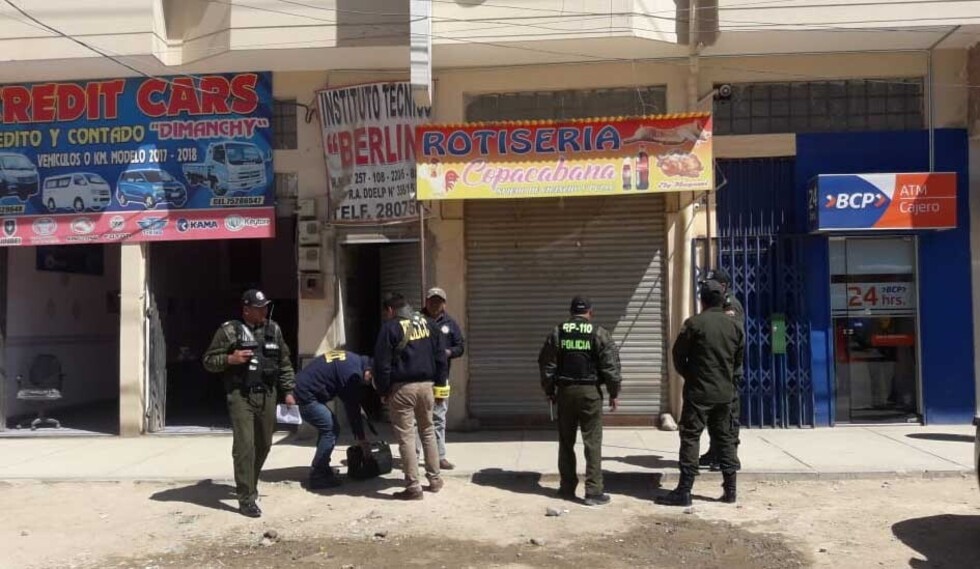 Delincuentes roban casa de cambios en El Alto