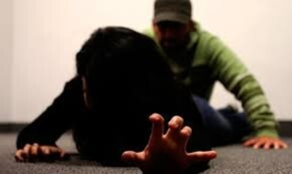 Acusan a tres alumnos de violar a su compañero