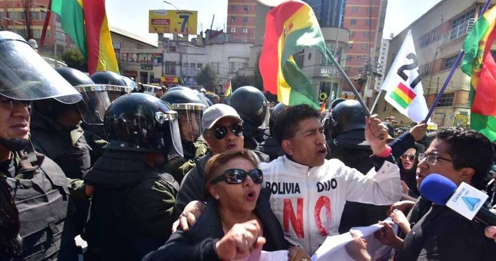 Paro parcial: aprehensiones y bloqueos por 21F