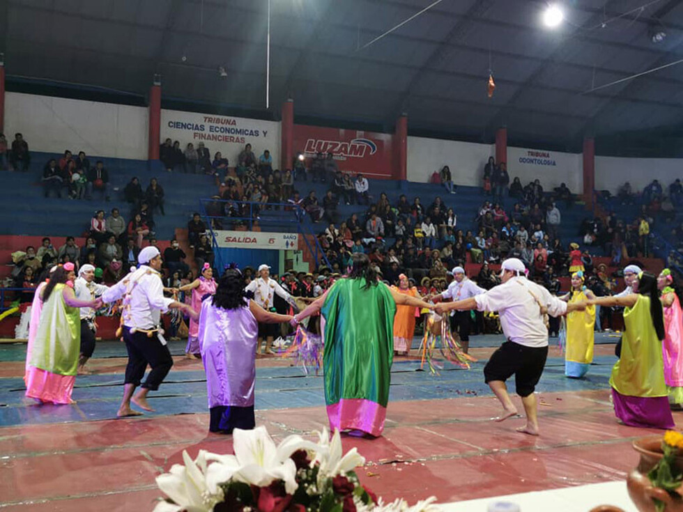 Churo Festival de Danzas en Tarija