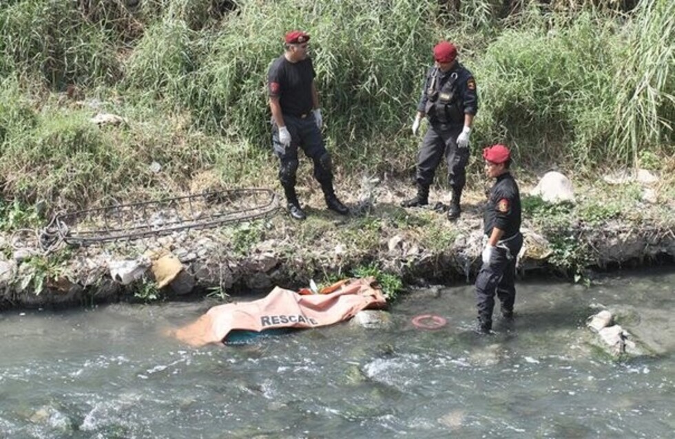 Encuentran cadáver decapitado en el río Paraná