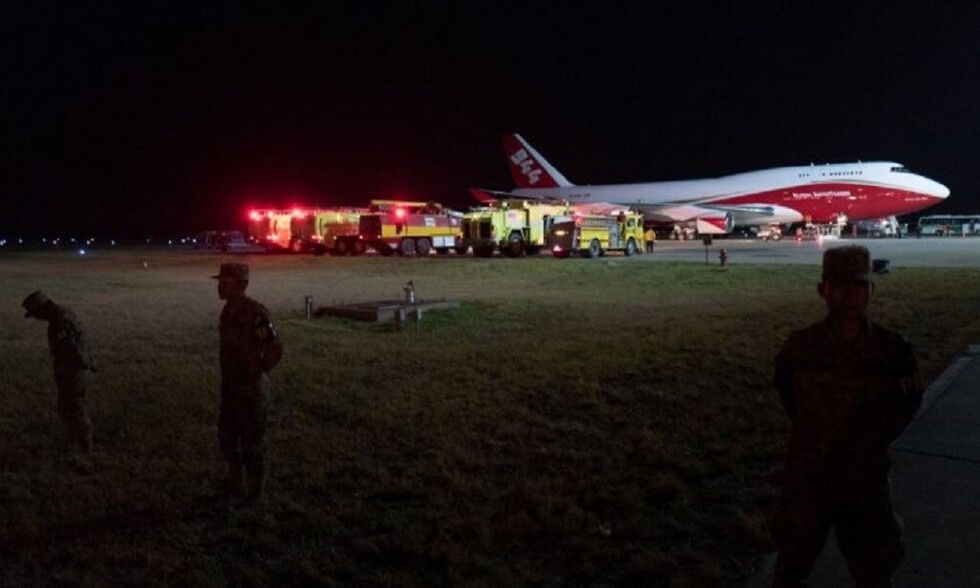 Arriba el Supertanker al aeropuerto de Viru Viru en Santa Cruz