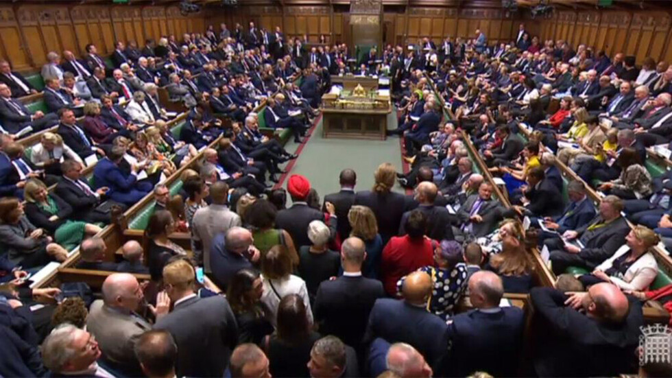 Opositores a un Brexit sin acuerdo derrotan a Johnson