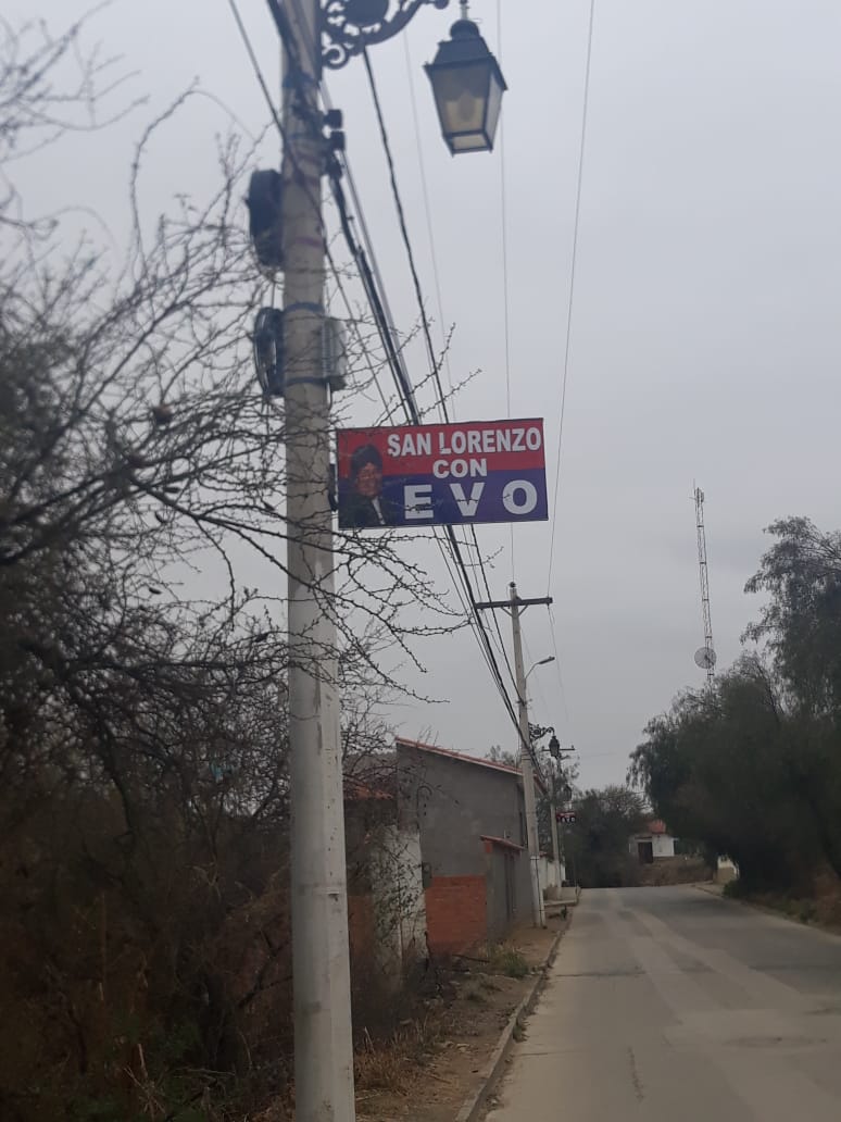 Denuncian utilización de postes de luz en propaganda del MAS ante el TED de Tarija