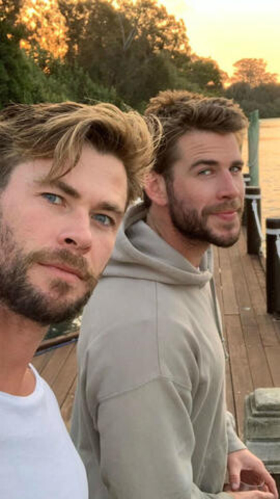 Liam Hemsworth aparece  sonriente tras separación