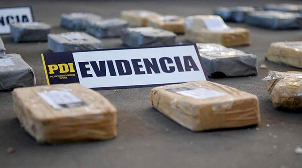 Decomisan dos armas  y drogas  en Oruro