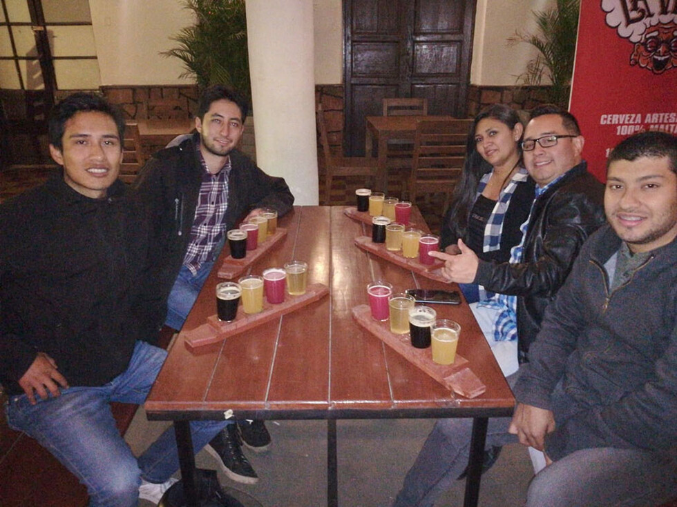 Sabores   y colores  con los amigos