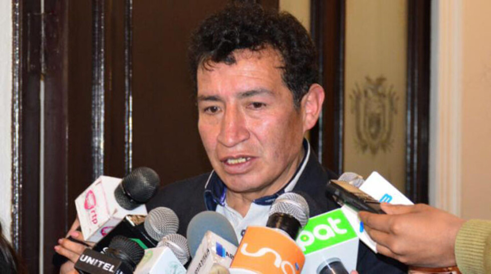 Minimizan anuncio de juicio a Evo Morales