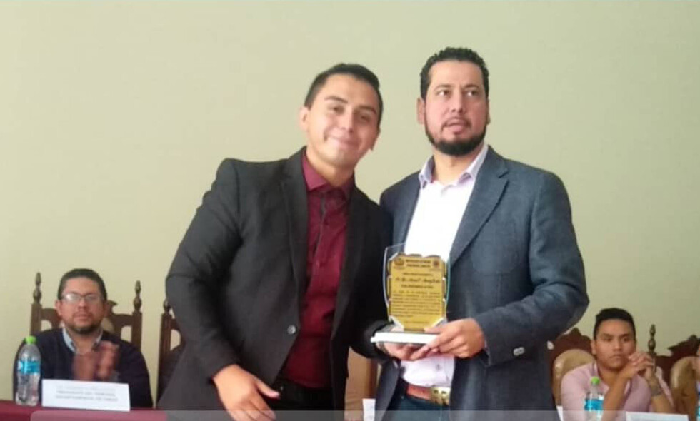 Fiscal Departamental de Tarija recibe reconocimiento por ser capacitador de la nueva Ley 1173