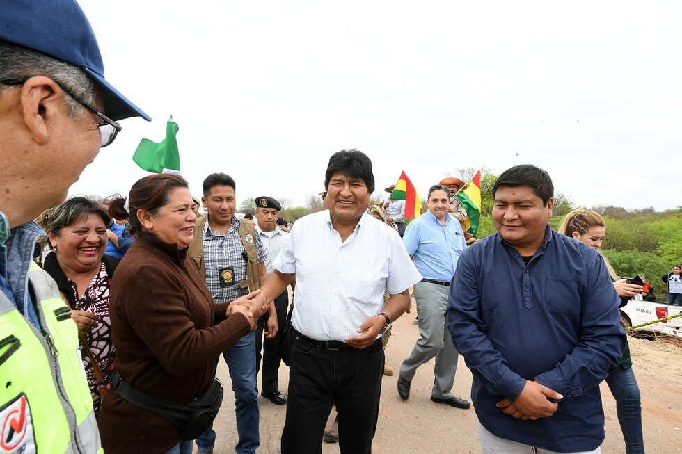 Evo entregó sistema de agua y riego en Yacuiba