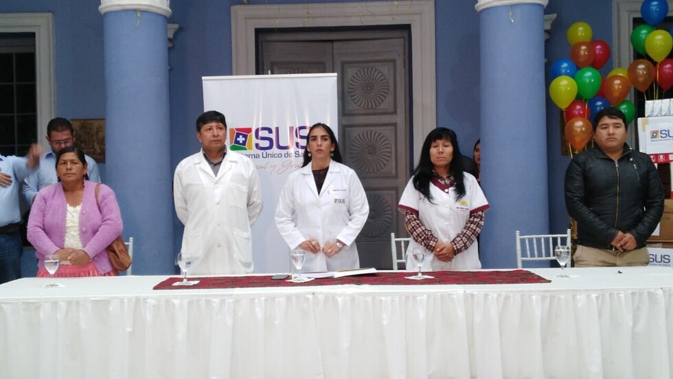 Montaño entrega 125 ítems en salud además de insumos médicos para Tarija