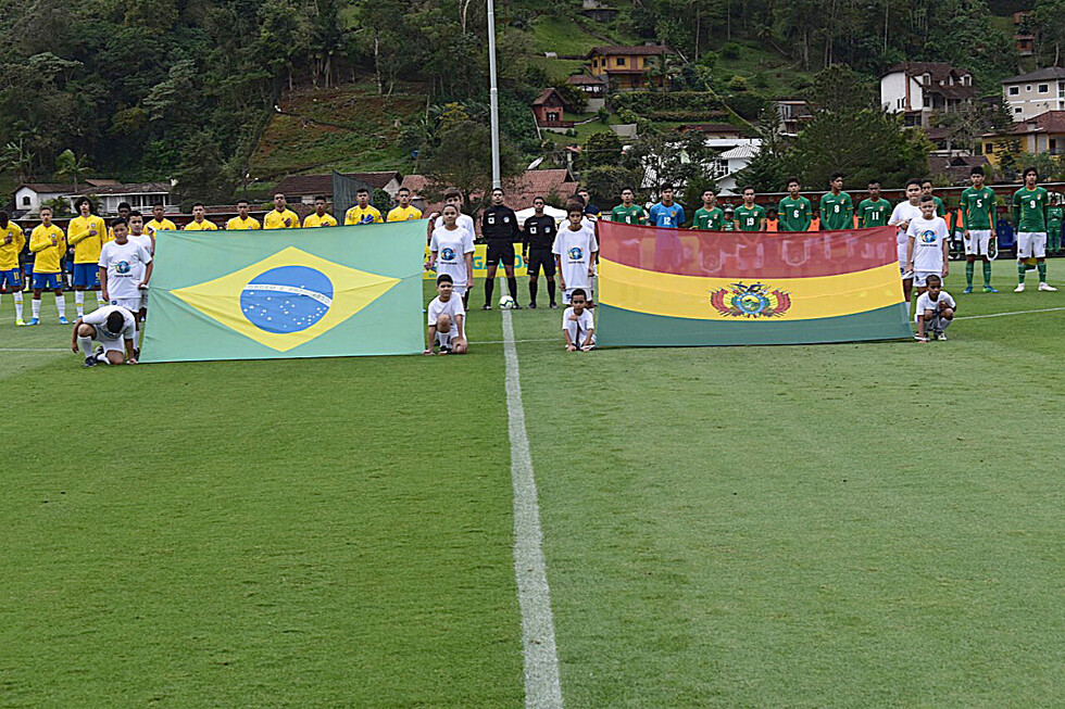 La Sub-15 pierde contra Brasil  en el inicio del cuadrangular