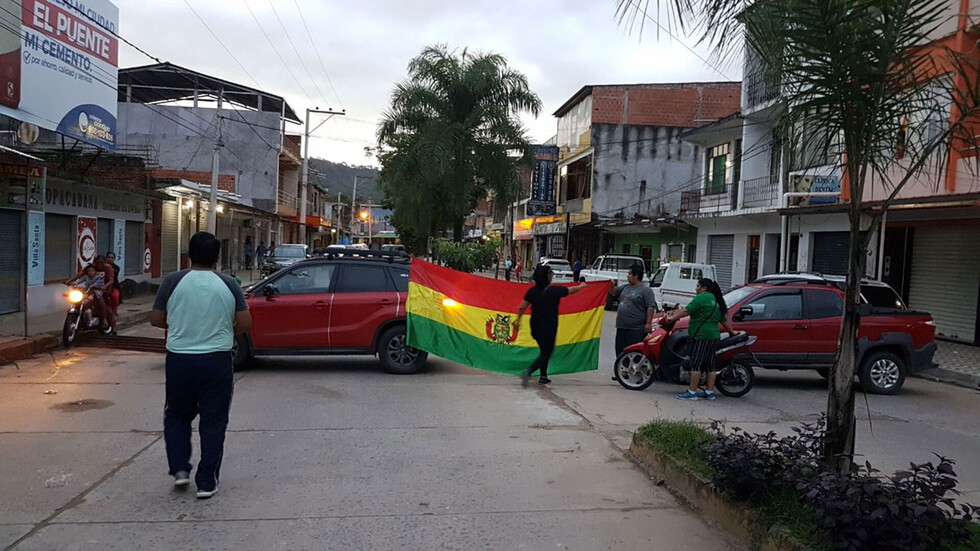 Reunión logra frenar bloqueo de padres en Bermejo