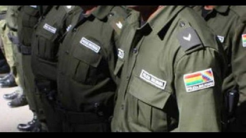 Procesan a dos policías por encubrir a supuestos delincuentes en Tarija