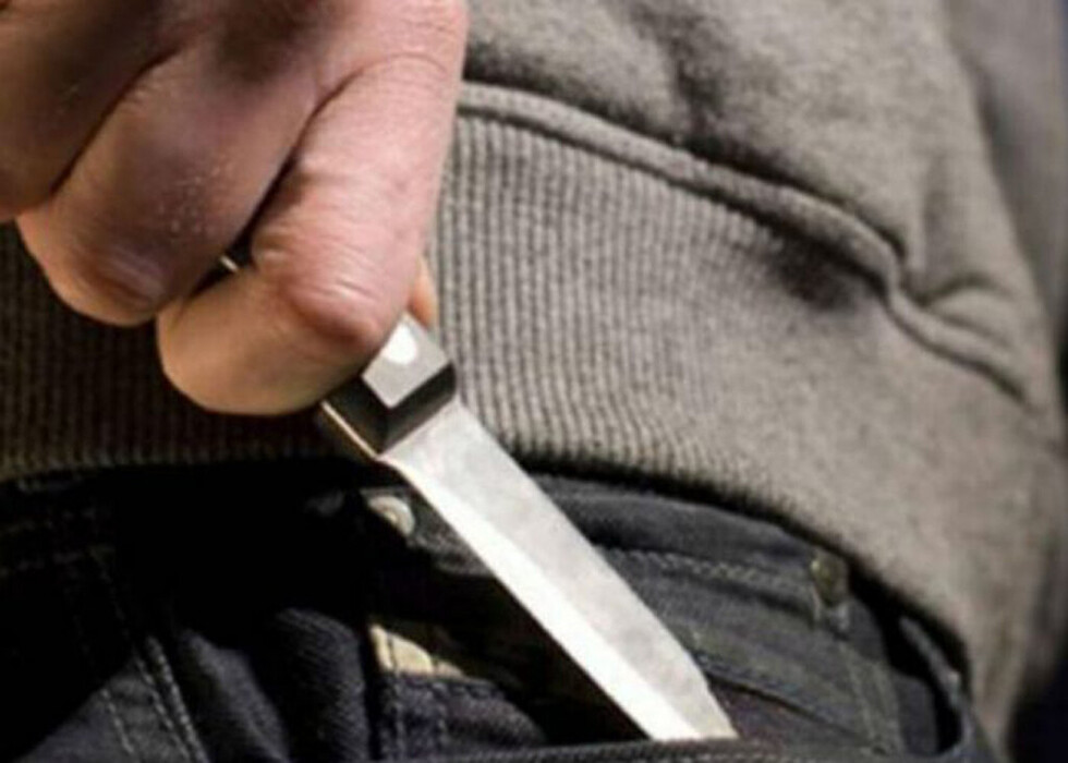 Roban con arma blanca a 2 sujetos en un taxi en la ciudad de Tarija