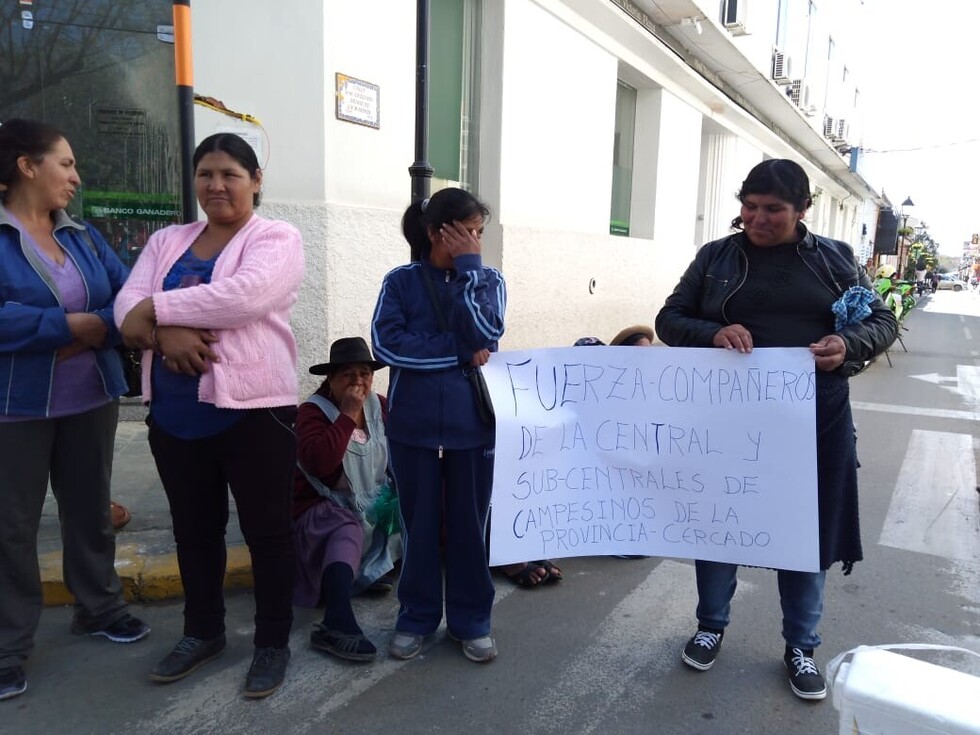 Campesinos de Tarija suspenden huelga de hambre por pedido de la Defensoría del Pueblo