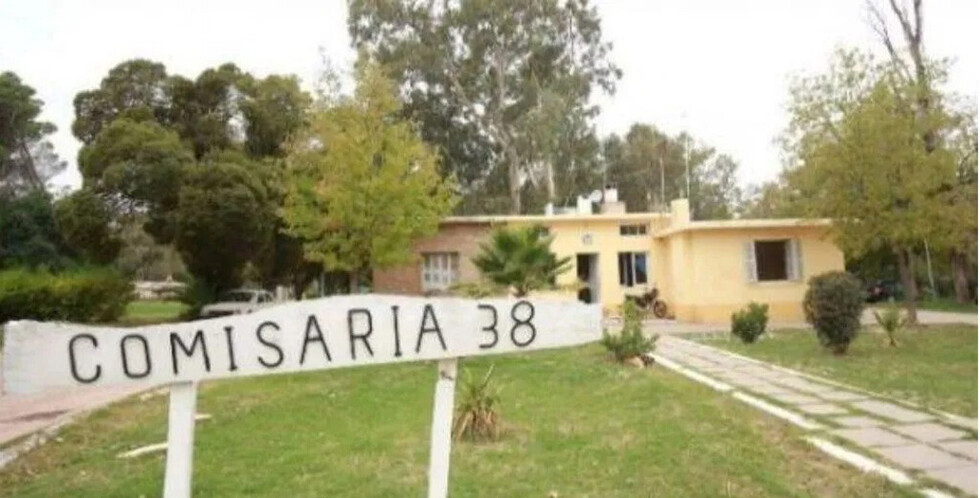 Violó y encerró a la novia de su hijo en su casa