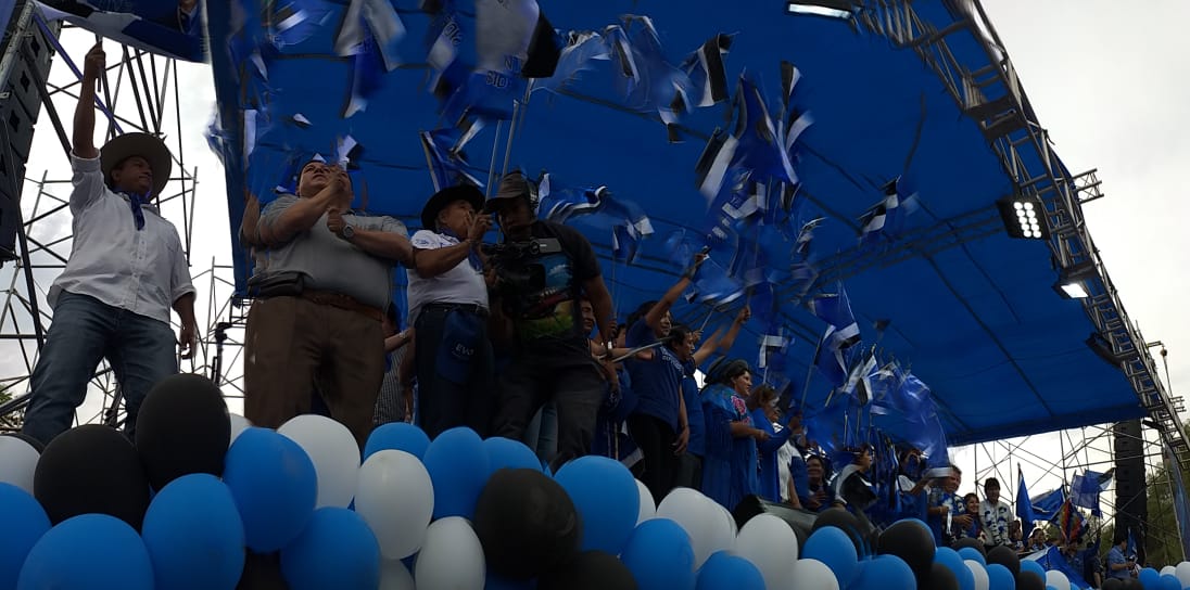 Morales cierra campaña en Tarija y dice que está batallando por el cuarto senador