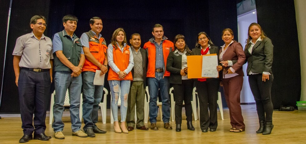 Alcalde de Tarija entrega terreno para construir complejo de educación especial
