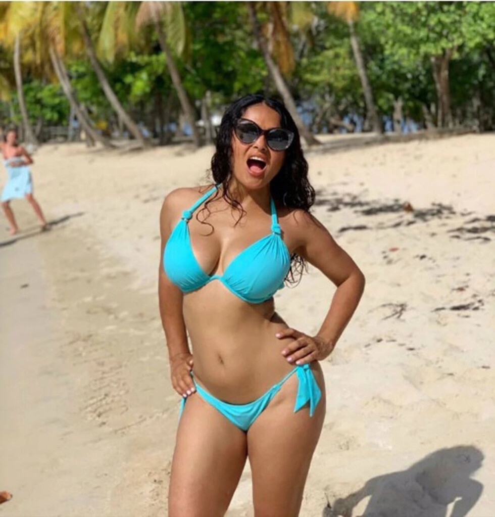 Salma Hayek celebró sus  12 millones de seguidores