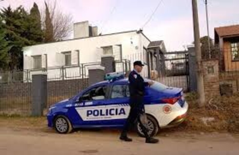 Matan a policía de una puñalada en el pecho