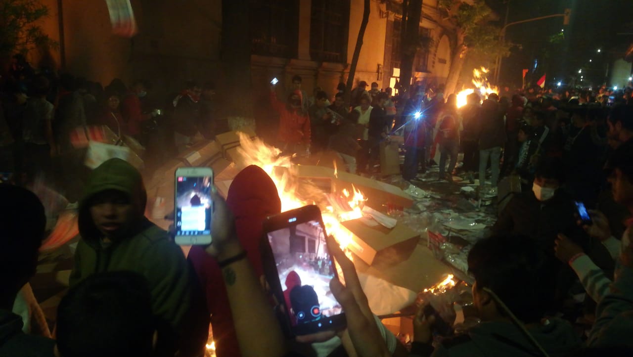 Crece la tensión: Se desata la violencia en Tarija y el país entre acusaciones de "fraude electoral"