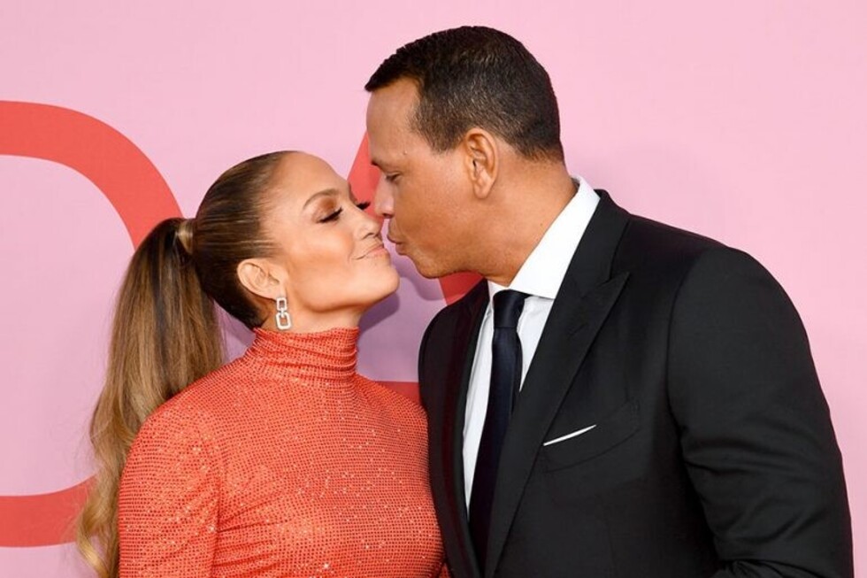 JLo y A-Rod  hacen donación para los niños