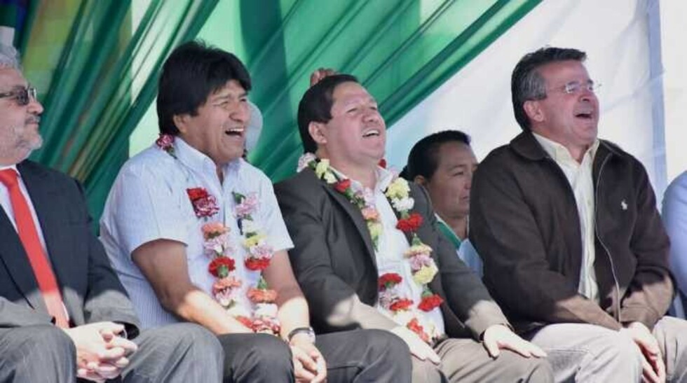 Pelea de Carlos Bru con Ramiro Vallejos continúa tras elecciones