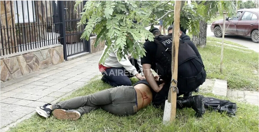 Acribillaron al hijo de un  policía que estaba robando