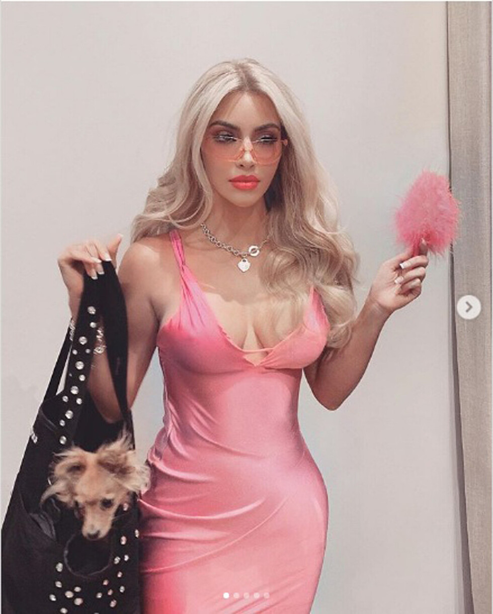 Kim se vistió  como “Legally  Blonde”