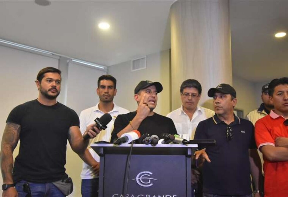 Camacho da ultimátum a la OEA y se reunirá con cívicos