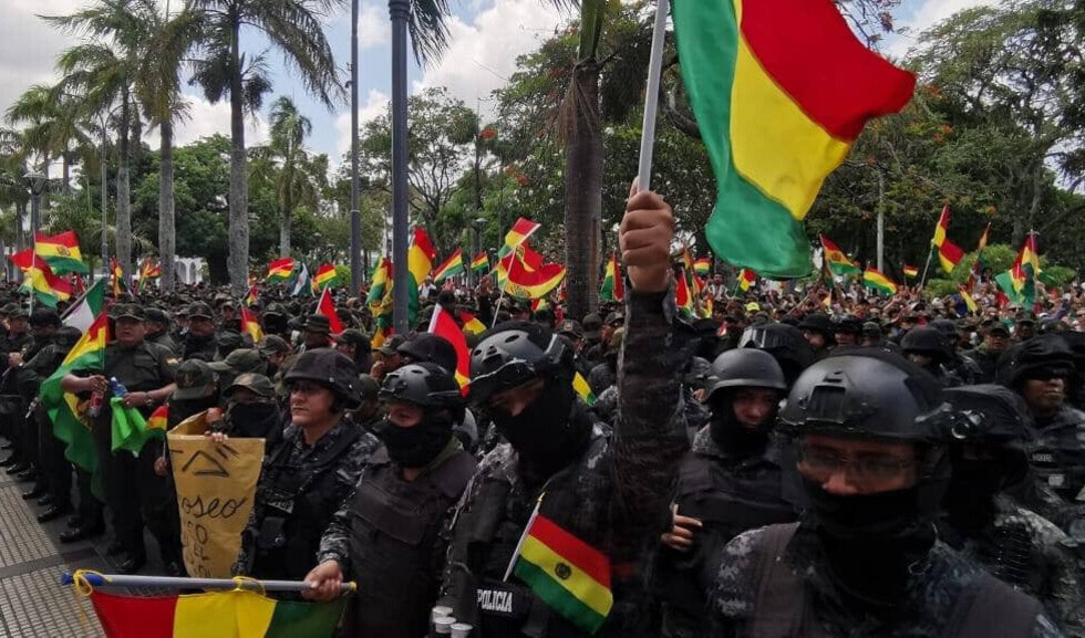 Policías logran respaldo a sus demandas y Romero acepta dar tres beneficios