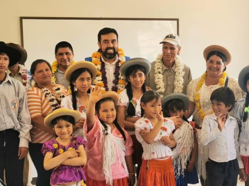 Alcalde de Uriondo entrega unidad educativa en Huayco Grande