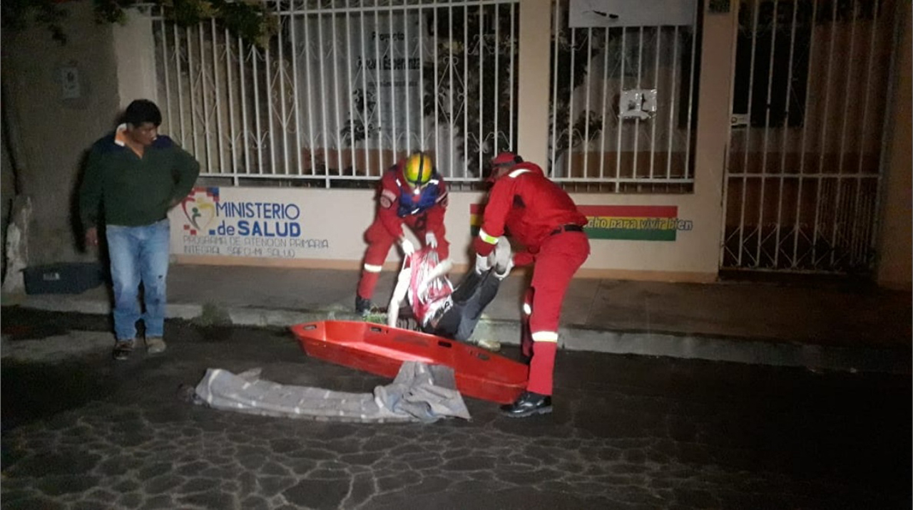 Joven chocó con camión cayó al suelo y falleció