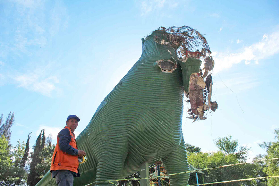 El “Dino” del parque Juan Pablo II se hace esperar