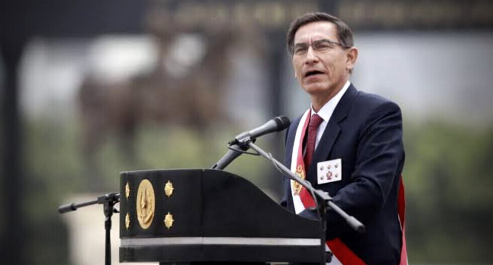 Vizcarra baja en sondeo, pero mayoría lo aprueba