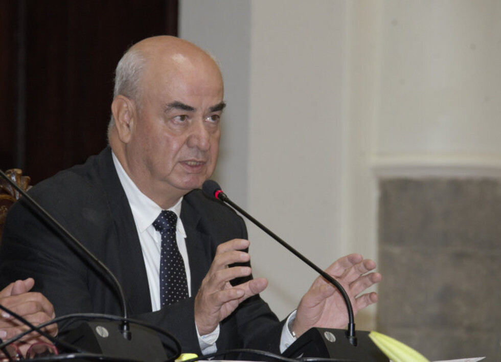 Ministro prevé cambios en la Aduana Nacional