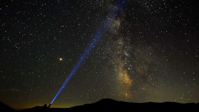 6 eclipses, 3 superlunas y 3 lluvias de meteoritos: algunas de las razones para observar el cielo en 2020