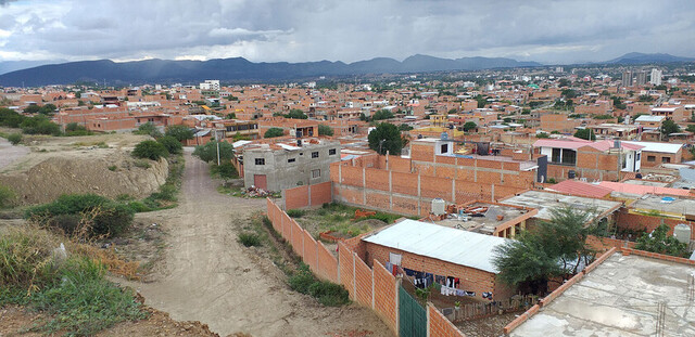 Vecinos de El Constructor piden concluir la avenida Luis Espinal