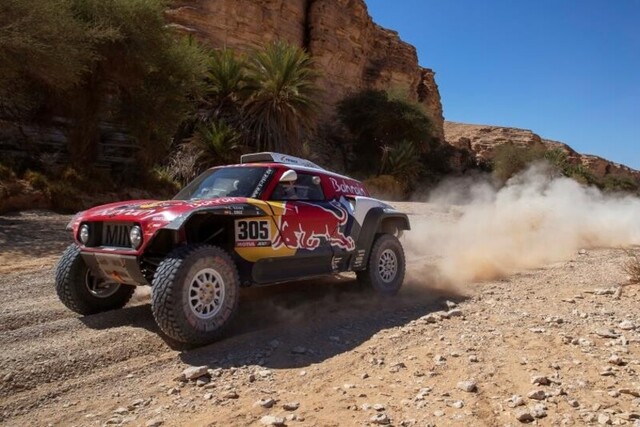 Paso gigante de Sainz, traspié de Alonso y salto de Barreda
