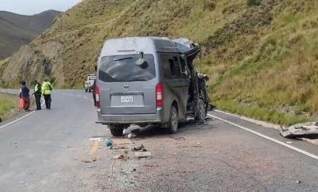 Nuevo accidente de tránsito en carreta a Yungas deja un muerto y nueve heridos