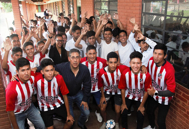 La CBN entrega material deportivo en La Guardia