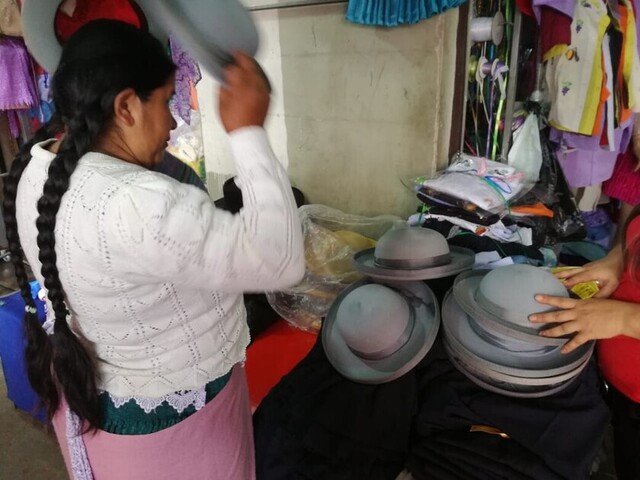Las comadres de Tarija se quedaron sin sombreros
