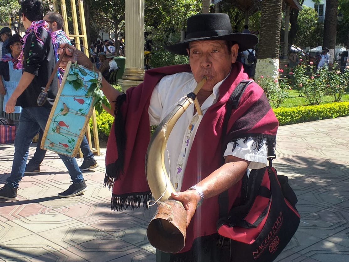 Jueves de compadres, autoridades festejan esta fecha del Carnaval Chapaco (Fotos)
